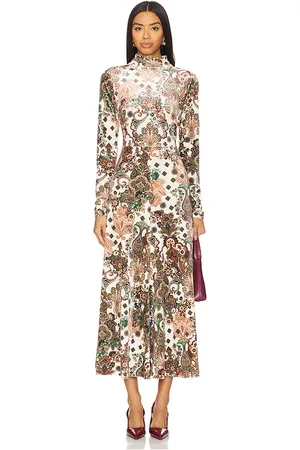 Cara Cara Agata Dress in - Cream. Size S (also in XXS).