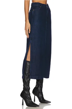 7 for all Mankind Midi Skirt in - Denim-Dark. Size 27 (also in 28).