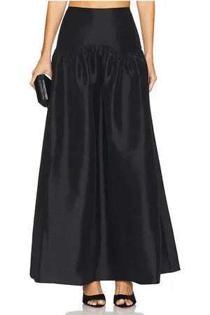 MORE TO COME Carson Skirt in - . Size L (also in XL).