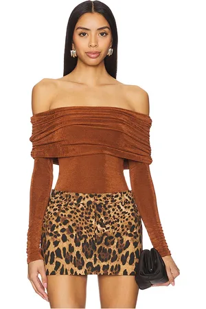 SER.O.YA Nora Top in - Brick. Size L (also in M, S, XL, XS).
