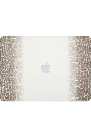 Heaven Mayhem Breezy 14 Pro Case in - Cream. Size all.