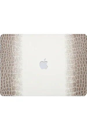 Heaven Mayhem Breezy 13 Pro Case in - Cream. Size all.