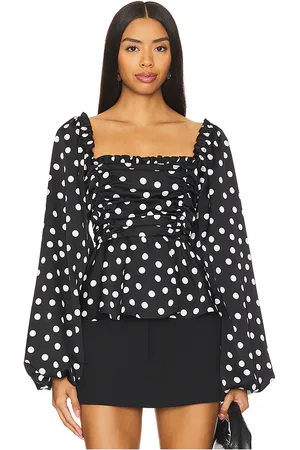Show Me Your Mumu Atiana Top in - Black. Size M (also in S, XS).
