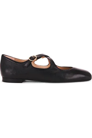 Stuart Weitzman Clem Flat in - . Size 10 (also in 6).