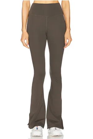 STRUT-THIS Beau Pant in - Olive. Size L (also in S, XS).