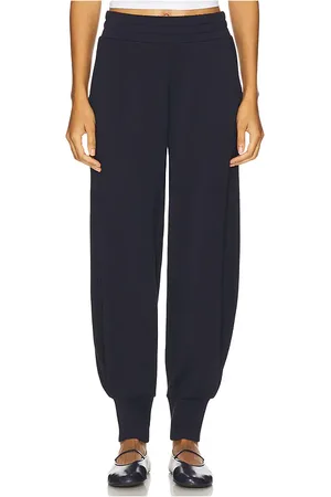Varley The Relaxed Pant in - Navy. Size M (also in S, XS).