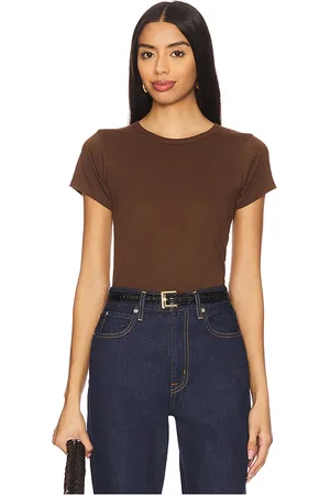 ÉTERNE Fitted Crewneck Short Sleeve T-Shirt in - . Size L (also in XL, XS).