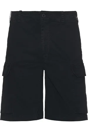 NILI LOTAN Maclin Shorts in - Navy. Size 28 (also in 30, 32, 34, 36, 38).