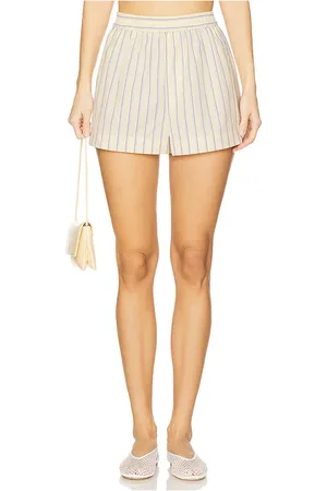 Lovers And Friends Ray Short in - Lemon. Size L (also in M, S, XL, XS, XXS).