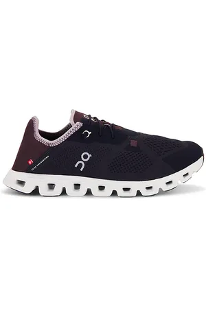 On Running Cloud 5 Coast in - Navy. Size 7 (also in 8.5).