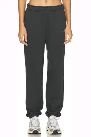 alo Accolade Sweatpant in - Green. Size S (also in L, XS).