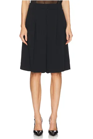GOOD AMERICAN Luxe Suiting Long Shorts in - Black. Size 0 (also in 10, 12, 2, 20, 22, 24, 4, 6, 8).