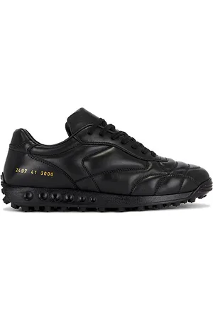 COMMON PROJECTS Soccer Shoe in - Black. Size 40 (also in 42, 43).
