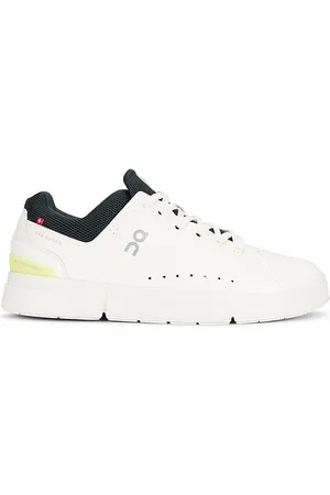 On Running The Roger Advantage Sneakers in - White. Size 10.5 (also in 11, 11.5, 12, 13, 7, 8, 8.5, 9, 9.5).