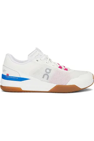 On Running The Roger Advantage Pro in - White. Size 10 (also in 11, 11.5, 12, 13, 7, 7.5, 8, 8.5, 9, 9.5).
