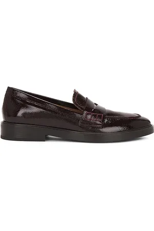 Flattered Sara Loafer in - . Size 37 (also in 36).