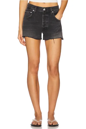 Citizens of Humanity Loro Short in - Black. Size 23 (also in 24, 25, 26, 27, 28, 29, 30, 31, 32, 33, 34).