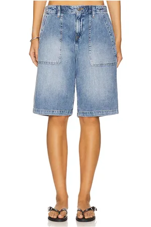 GOOD AMERICAN Lite Linen Bermuda Short in - Blue. Size 0 (also in 10, 12, 14, 16, 18, 2, 20, 22, 24, 4, 6, 8).
