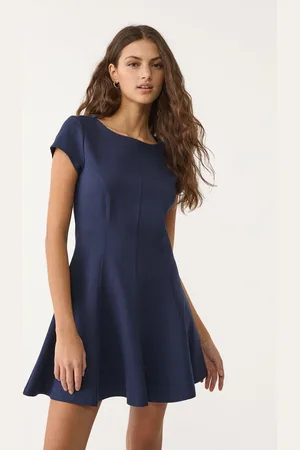 Stradivarius Vestido de malha roma de manga curta S