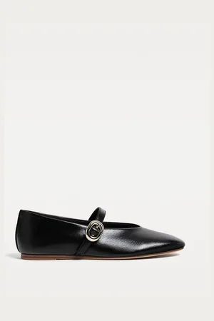 Stradivarius Sabrinas com decote redondo 37
