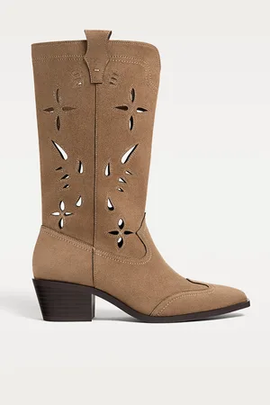 Stradivarius Botas cowboy com perfurações 37