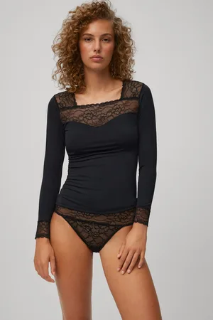 YSABEL MORA T-shirt preta de renda de manga comprida com decote e punhos