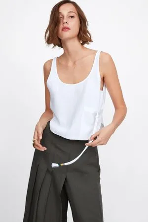 Zara Top com bolso e cordão