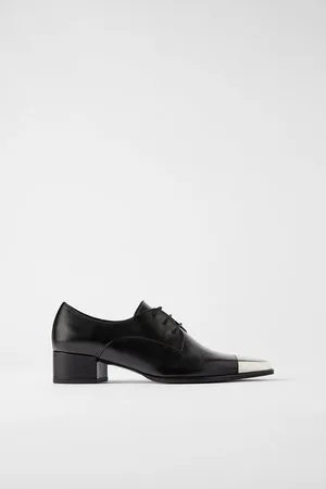 ZARA - HOMEM - SAPATO PELE FIVELA CASTANHO  Brown leather shoes, Leather  shoes men, Dress shoes men
