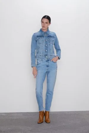Zara Jeans z1975 mom fit com faixa de joia